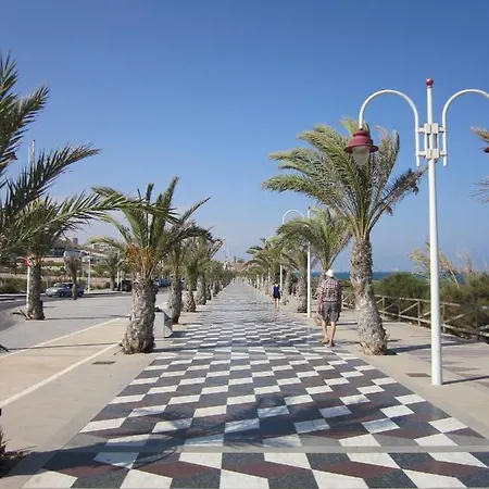 Novabeach By Mar Holidays Apartmán